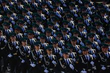 Militares realizam ensaio geral para o Dia da Vitória