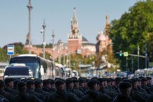 Militares realizam ensaio geral para o Dia da Vitória