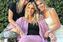 Cinha Jardim com as filhas