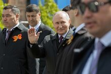 Presidente russo na parada militar no Dia da Vitória