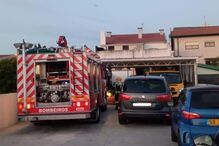 Incêndio destrói zona de extração de fumos de restaurante em Ovar