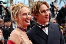 A atriz na companhia do filho, Levon