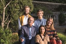 Imagem Maria Francisca de Bragança com pai e irmãos 17667660.jpg (18033179) (Milenium)