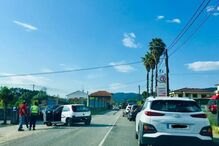 Motociclista de 25 anos fica em estado grave após colisão com carro em Vila Verde