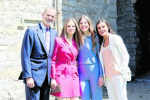 Filipe e Letizia com Leonor  e Sofia