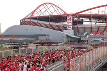Adeptos do benfica no jogo da última jornada frente ao Santa Clara