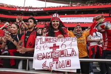 Adeptos do benfica no jogo da última jornada frente ao Santa Clara
