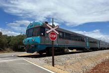 Camião atingido por comboio em Silves 