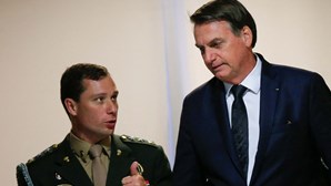 Ex-assessor confirma que Bolsonaro pediu aos comandantes militares que dessem um golpe de Estado 