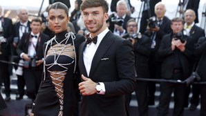 Kika Cerqueira Gomes brilha em Cannes ao lado do namorado