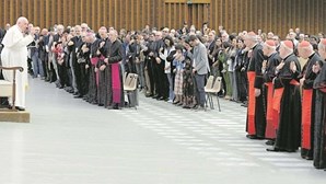 800 bispos e 100 cardeais com o Papa em Lisboa 