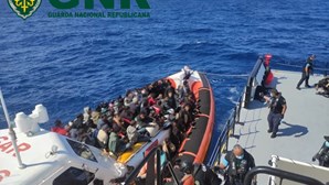 GNR resgata 151 migrantes ao largo de Crotone em Itália