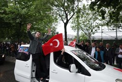 Apoiantes de Erdogan nas ruas de Istambul