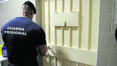 Guarda prisional xxx
