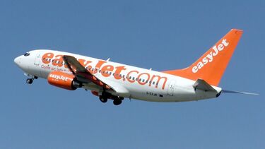 Passageira morre em voo da Easyjet. Companhia garante que idosa estava viva quando embarcou em Málaga