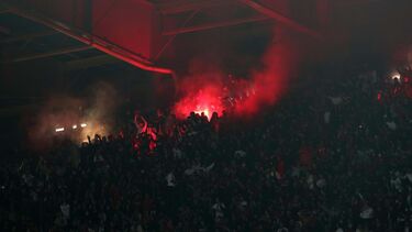 Pirotecnia em estádios 