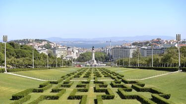 Roubo à mão armada no Parque Eduardo VII em Lisboa. Assaltantes seguiam em duas motas e levaram relógio Rolex