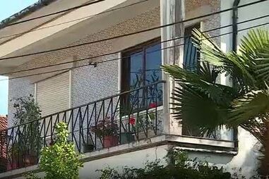 Mulher encontrada morta e seminua à porta de casa em Vila do Conde