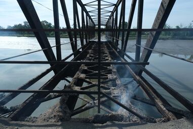 Incêndio na ponte da Herdade do Zambujal na Marateca
