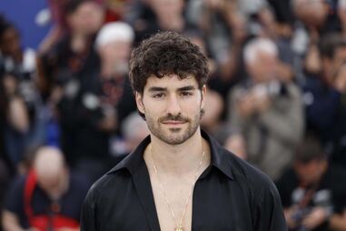 O ator português na passadeira vermelha do Festival de Cannes