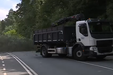 Dois homens feridos após serem atingidos por árvores na EN209 em Gondomar