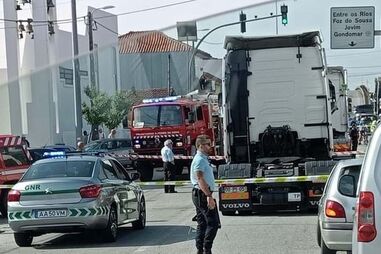 Estrada D. Miguel, em S. Pedro da Cova, Gondomar, esteve cortada ao trânsito