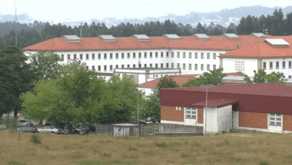 Recluso agride dois guardas prisionais na prisão do Linhó