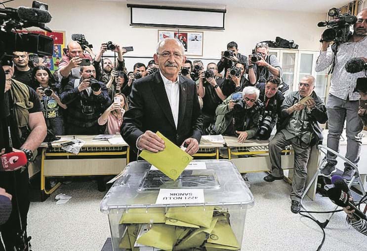 “Temos muitas saudades da democracia”, disse Kilicdaroglu ao votar em Ancara
