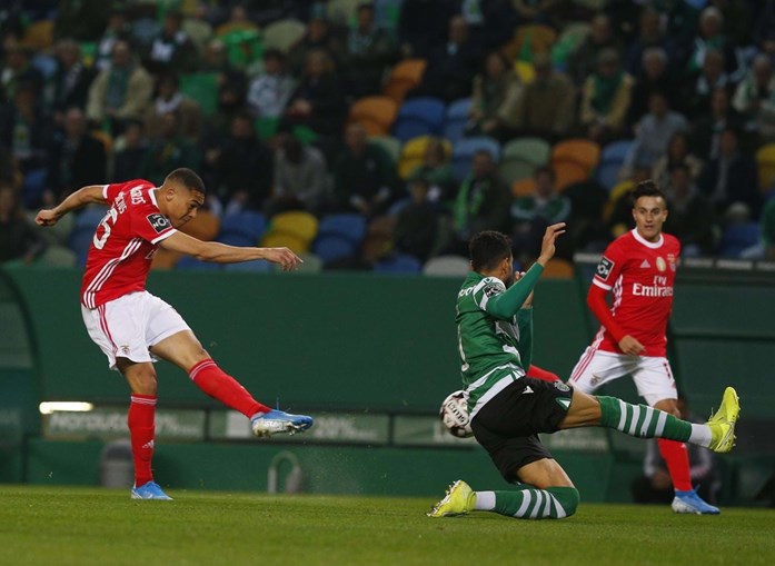 Dois golos tardios de Rafa Silva deram a vitória ao Benfica no dérbi de 2020