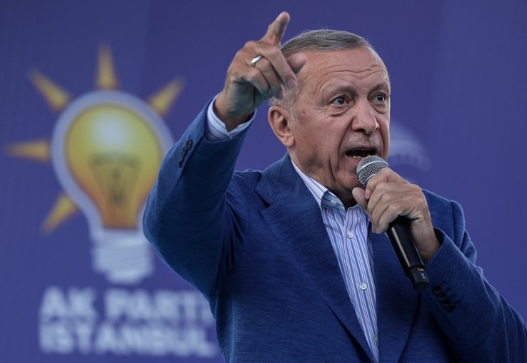 Erdogan lidera sondagens 