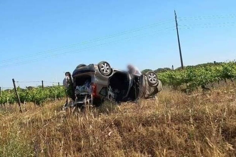 Despiste seguido de capotamento faz um ferido grave em Coruche