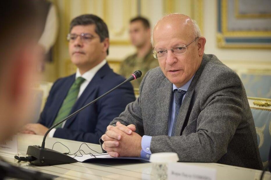 Santos Silva esteve reunido com Zelensky em Kiev