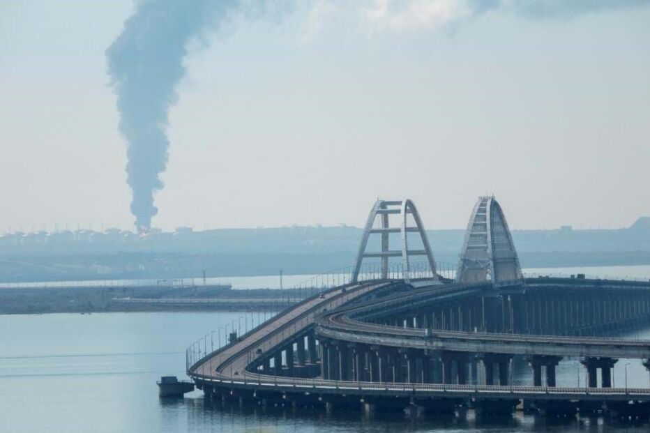 Incêndio atinge depósito de combustível na Rússia perto da fronteira com a Crimeia