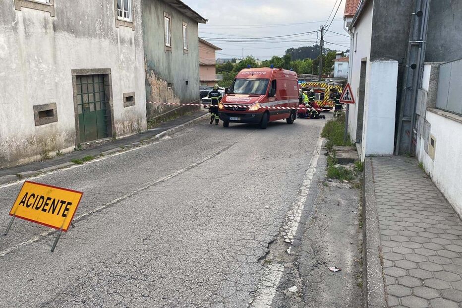 Colisão entre carro e bicicleta em Oliveira de Azeméis