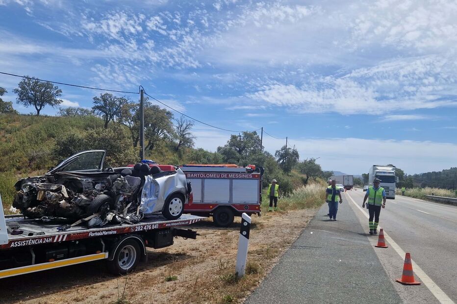 Colisão em São Bartolomeu de Messines