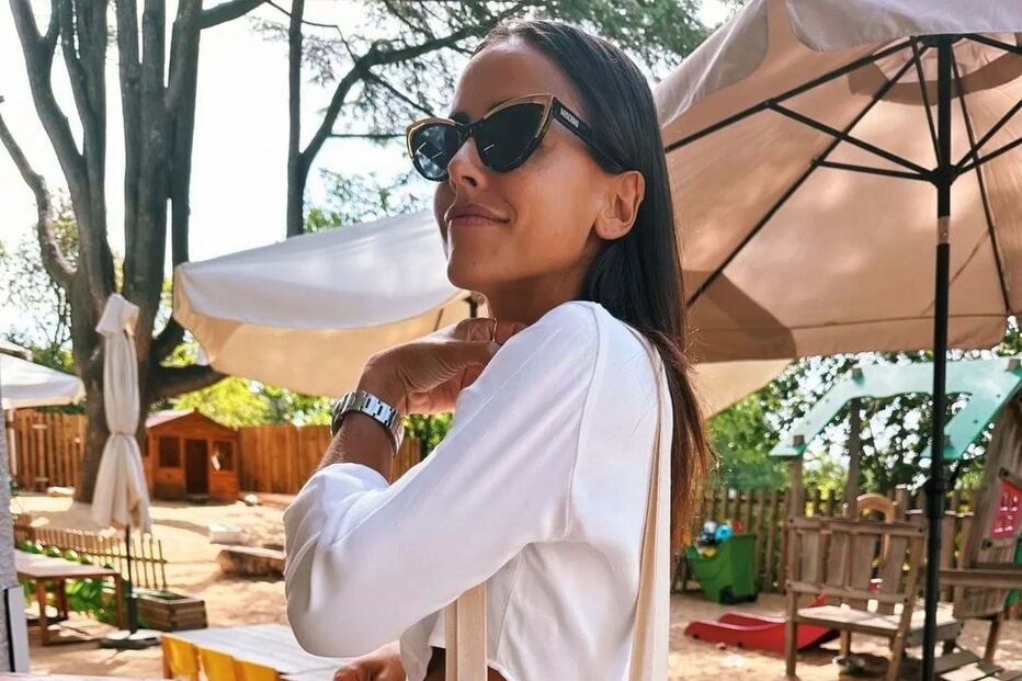 Carolina Patrocínio mostra prenda que recebeu do filho Eduardo