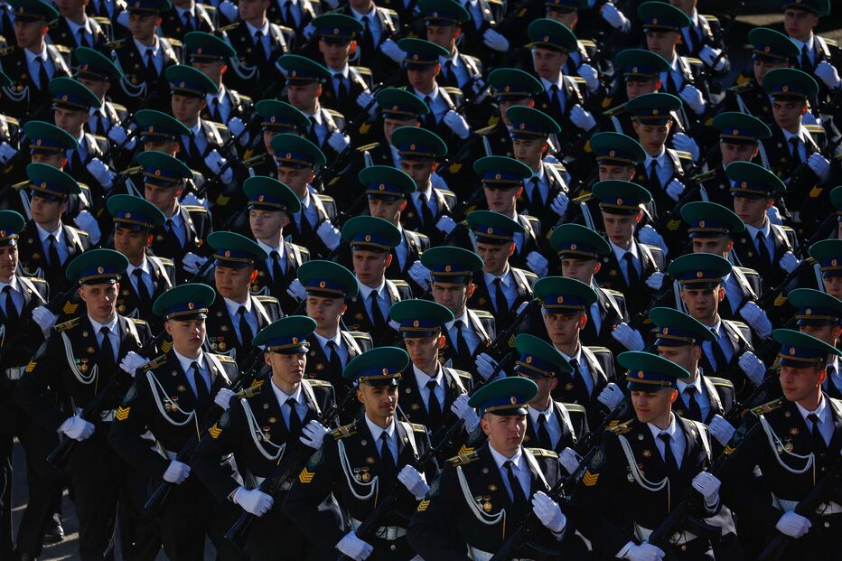 Militares realizam ensaio geral para o Dia da Vitória