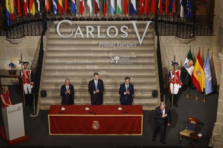 António Guterres recebe Prémio Europeu Carlos V 