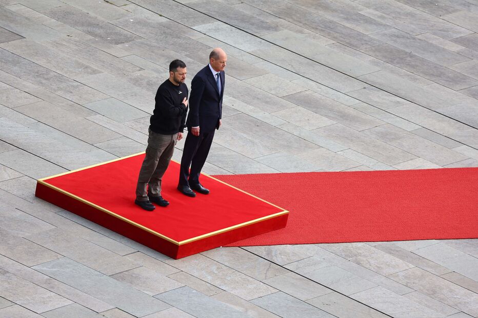 Zelensky recebido em Berlim pelo Chanceler alemão