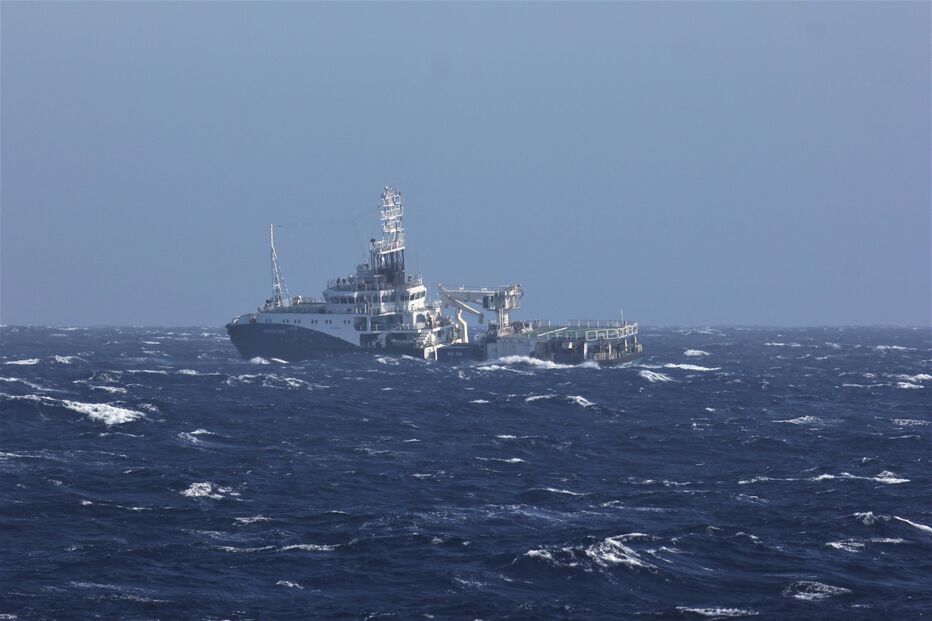 Marinha acompanhou a passagem de navios russos em águas nacionais