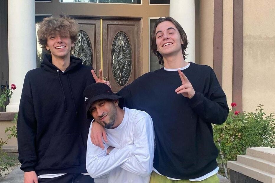 Sean e Jayden com o pai, Kevin