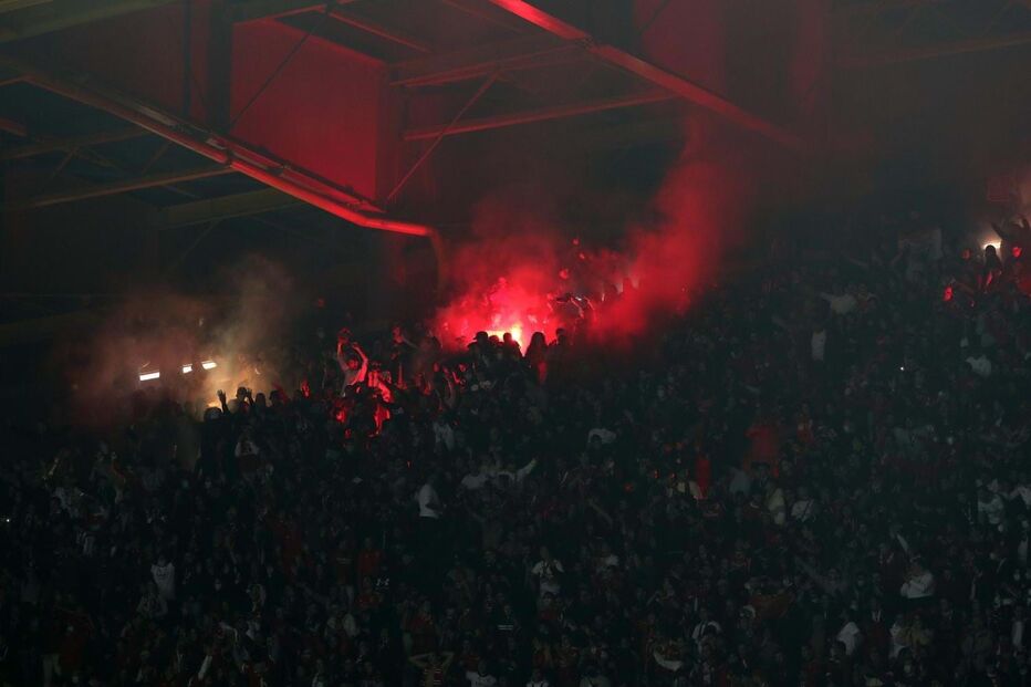 Pirotecnia em estádios 