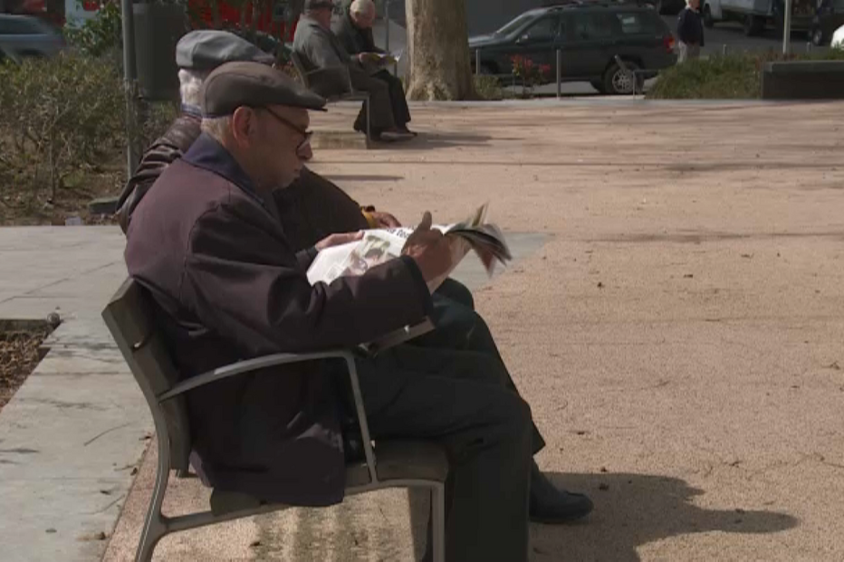 Aumento de 50 euros só será pago a idosos em julho