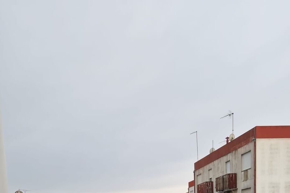 Vialonga, café, esfaqueamento