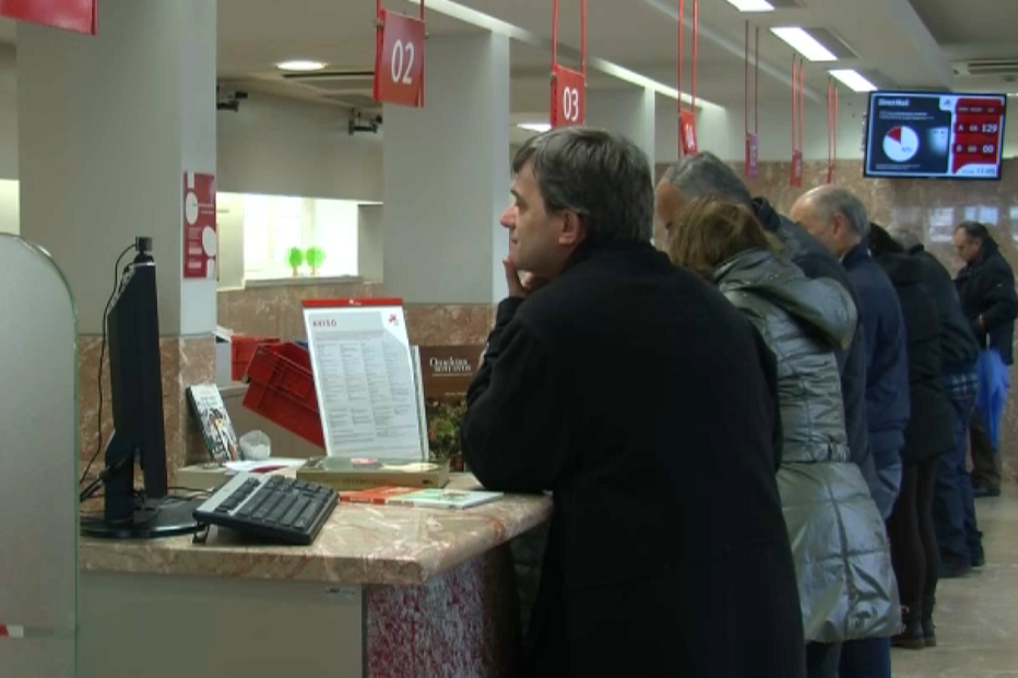 Corrida aos certificados de aforro sobe para 30 mil milhões de euros