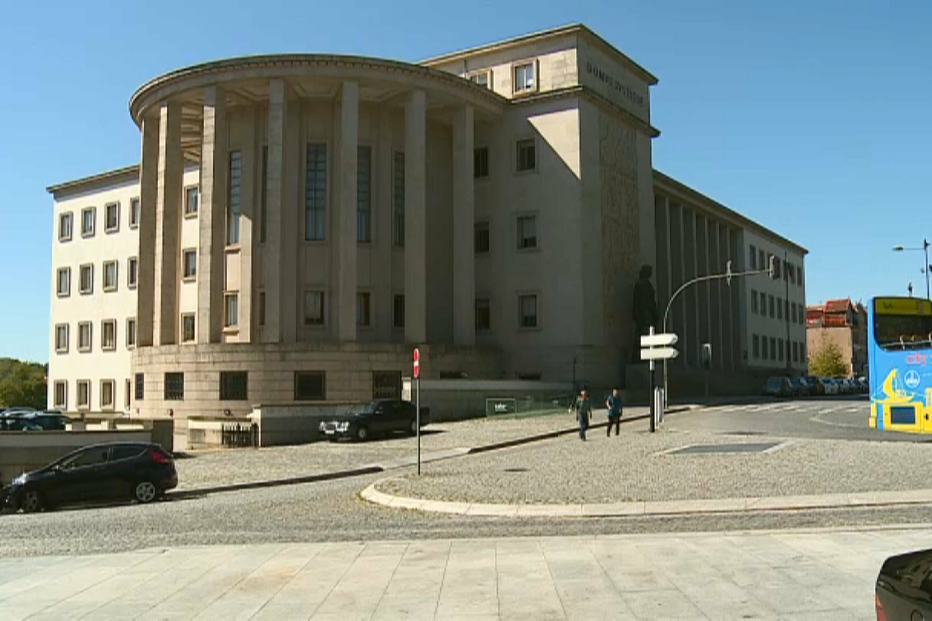 Português declarado morto reaparece e ganha processo a mulher e filhas