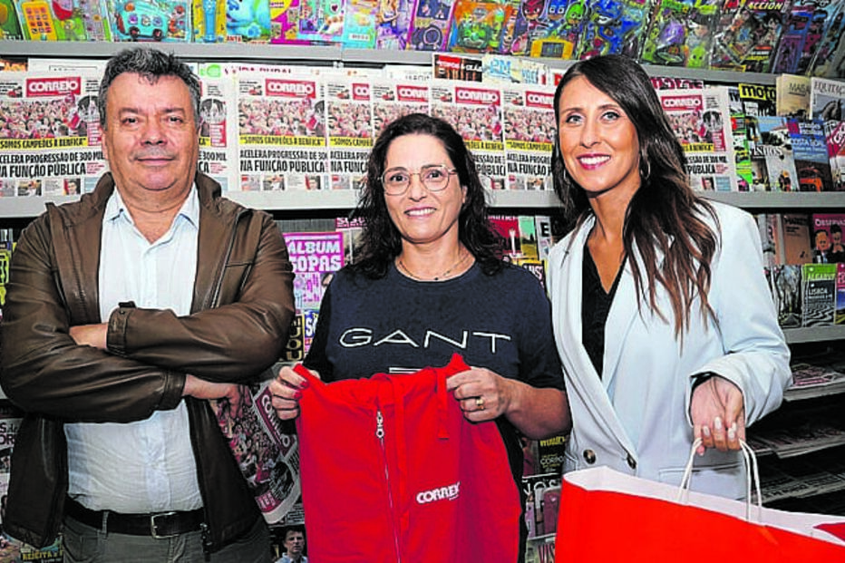 Eduardo Dâmaso e Sara Carrilho no quiosque Malta e Silva, no Cartaxo