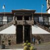 <![CDATA[ Praia da Vitória tenta recuperar em Tribunal património de entidades que pretendia internalizar ]]>