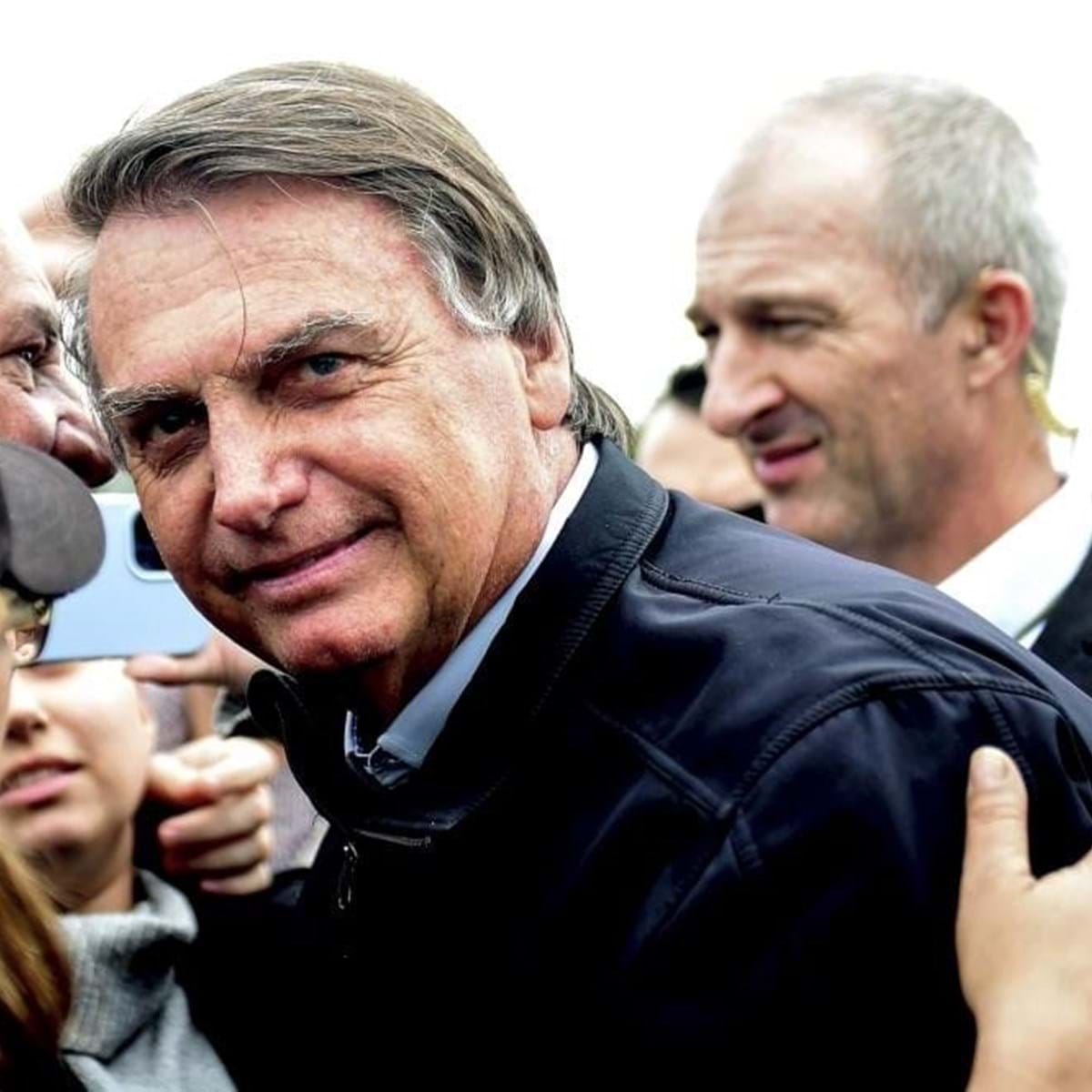 Panel legislativo pide acusar a Bolsonaro de golpe por asonada