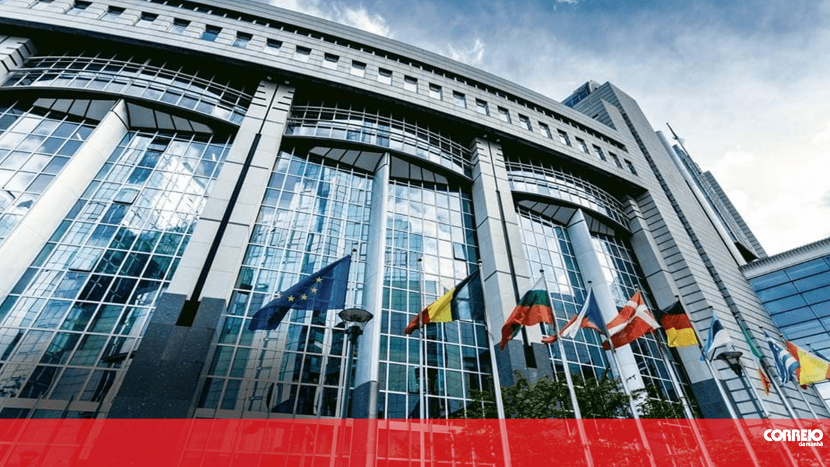 Vice-presidente da Comissão Europeia prevê que subida da extrema-direita na UE não trave “avanços alcançados” – Mundo